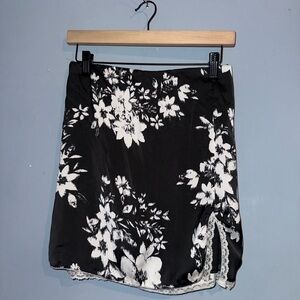 American Eagle Outfitters Monochrome Floral Mini Skirt